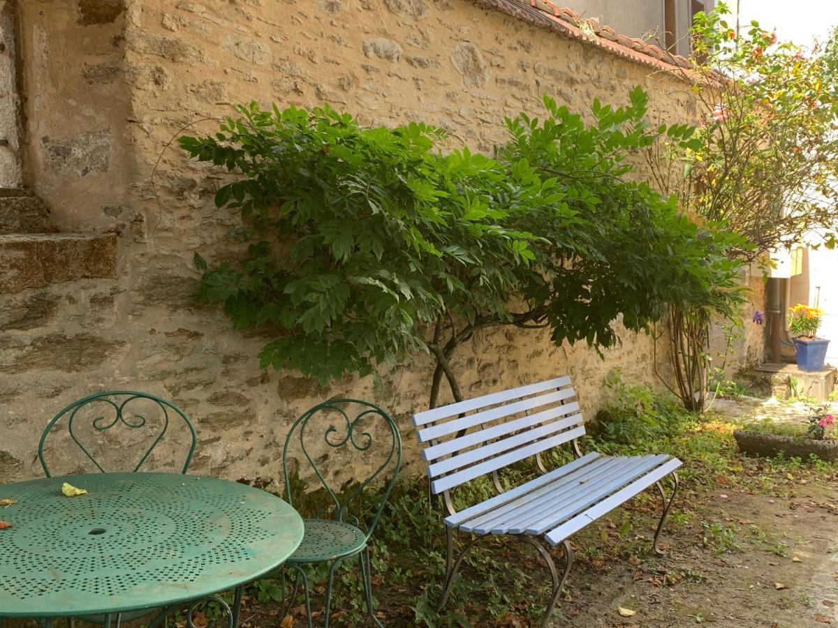 La Cour Pavee, T2 Lumineux, Cosy, Confort 55 M2 Saint-Léonard-de-Noblat Eksteriør billede